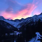 Hotel Gembro 3*